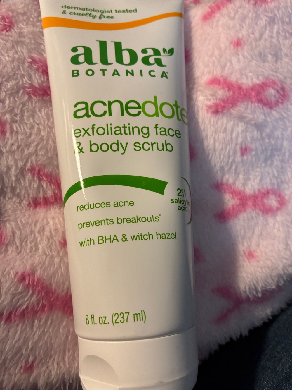 Alba Botanica Acnedote Exfoliating Face & Body Scrub — White